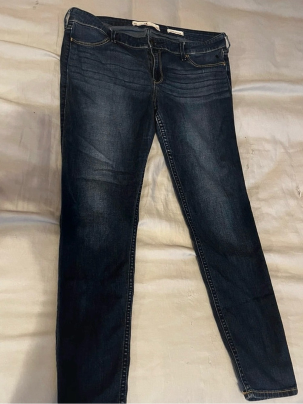 Hollister Original Dark Indigo Skinny Jeans 32/28 size 15R Women’s
